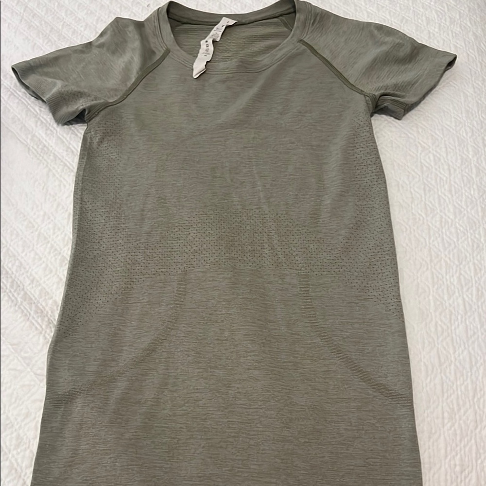 lululemon athletica Olive Short Sleeve Performance Tee